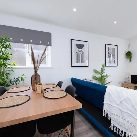 Stratford-Upon-Avon Luxury Snug With Free Parking Apartment Exterior photo