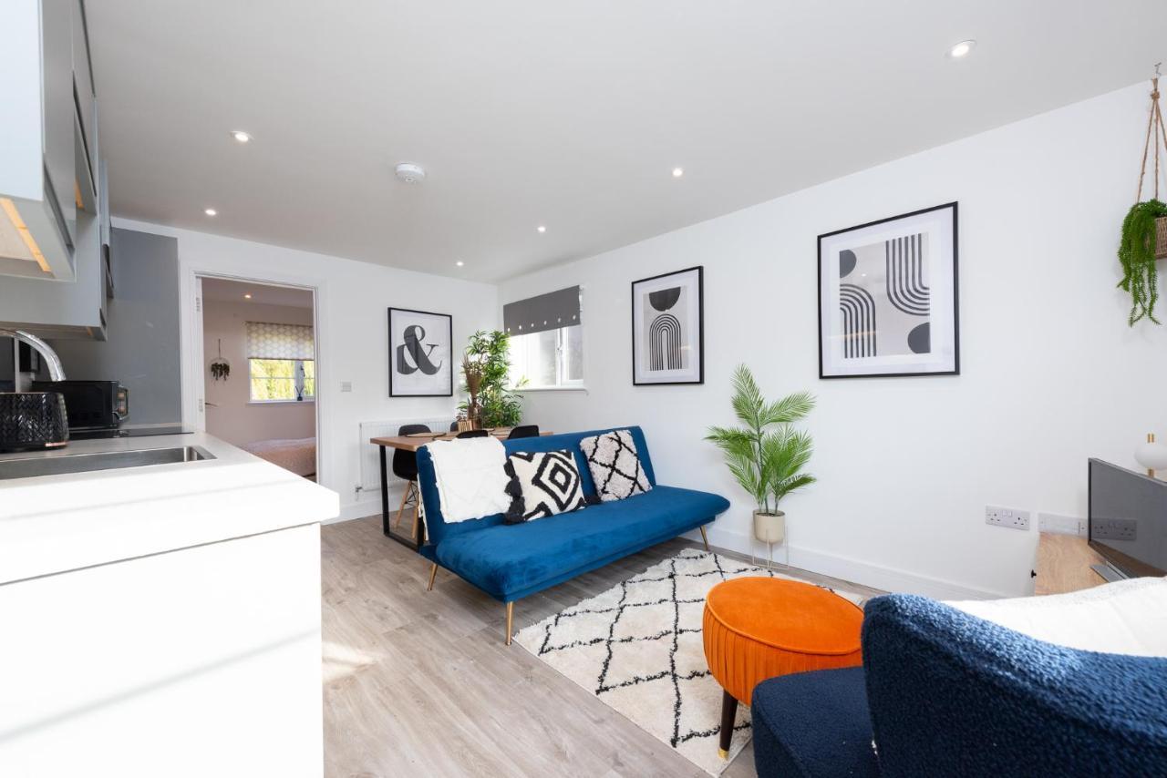 Apartment Luxury Snug With Free Parking